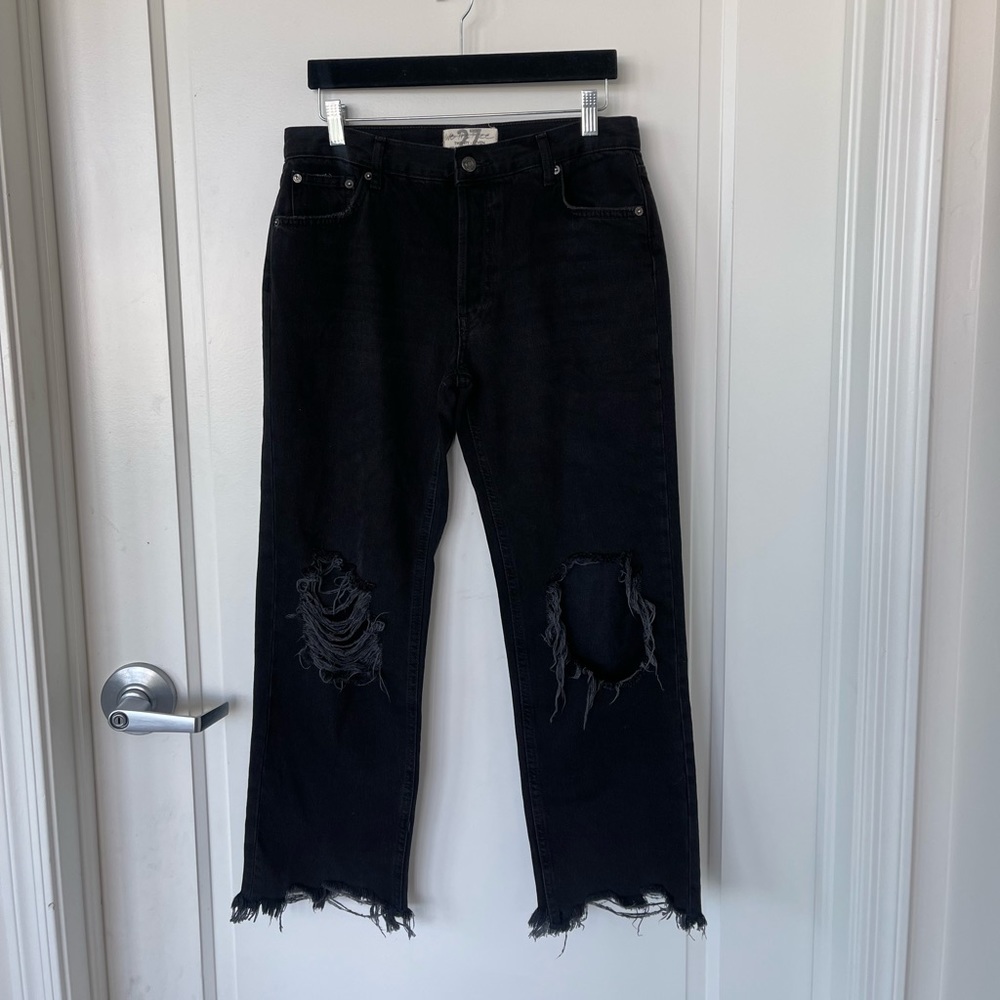 We The Free Distressed Black Straight Leg Women’s Jeans Size 27